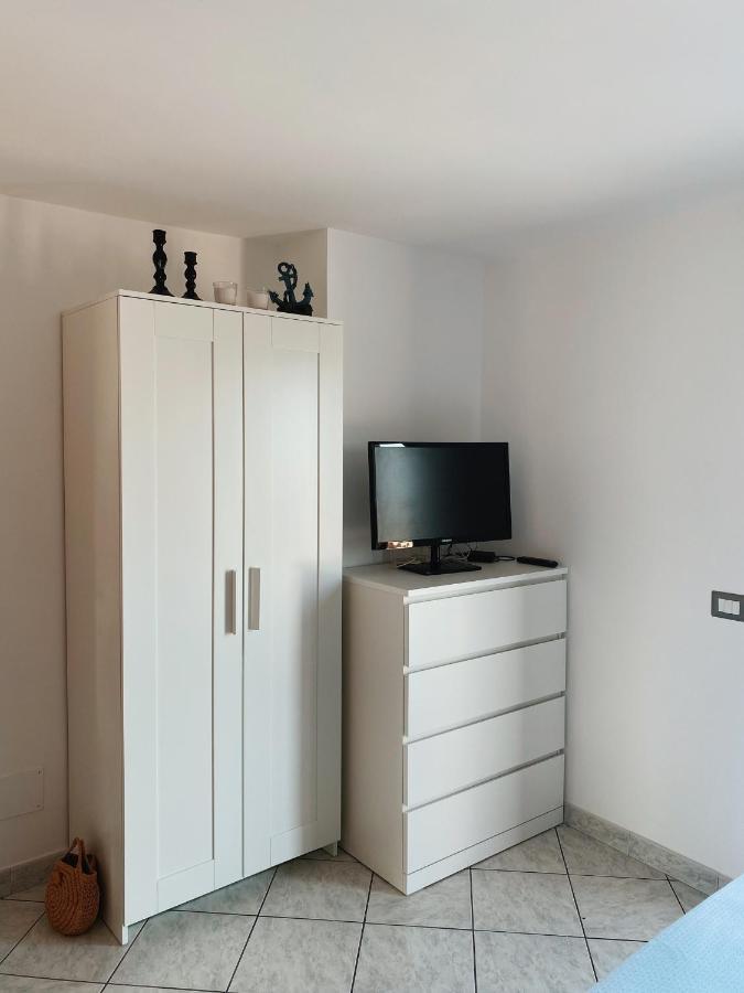 Terrazza Delle Rose Daire Nettuno Dış mekan fotoğraf